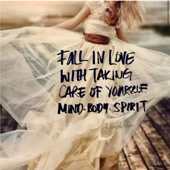 Meet your Posher, Ally - Picture 2 of 11